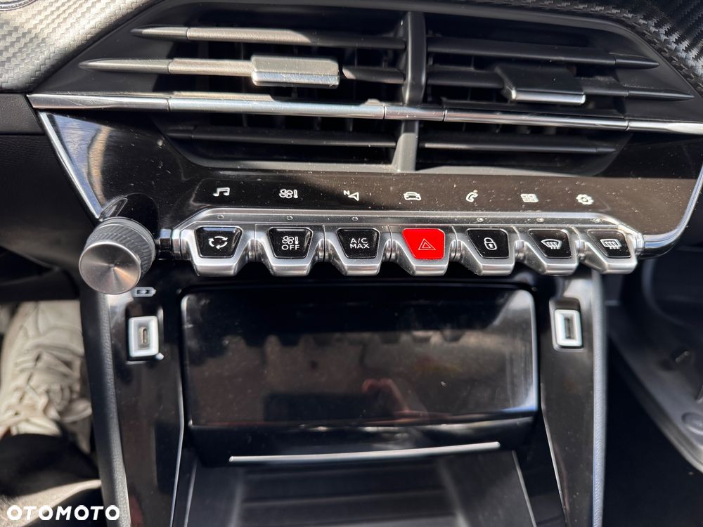 Peugeot 2008 PureTech 130 GT Pack - 19