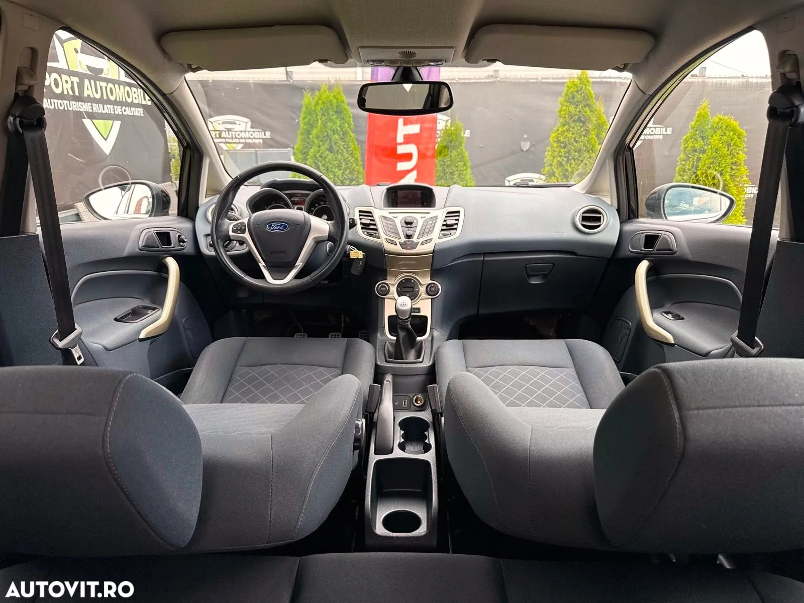 Ford Fiesta 1.4 Ghia - 22