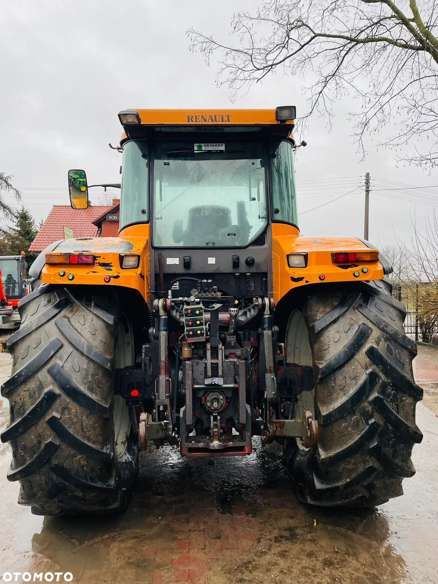 Renault Ares 826 RZ - 5
