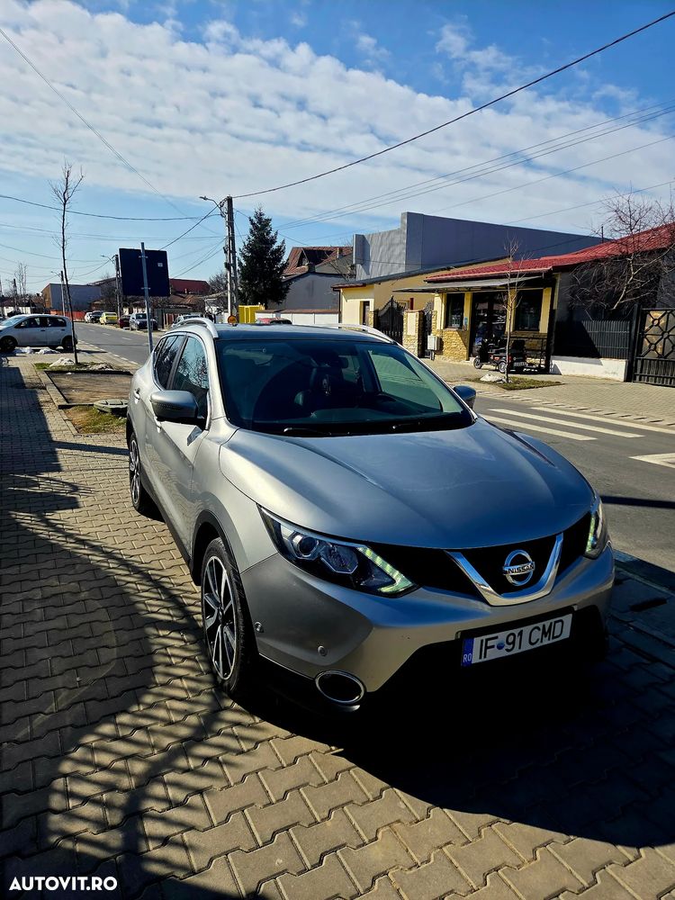 Nissan Qashqai 1.6 DCI Xtronic TEKNA - 4