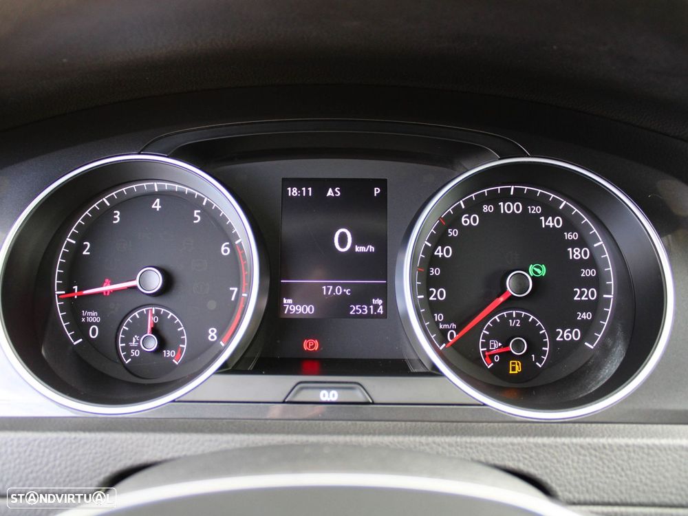VW Golf 1.0 TSI Confortline DSG - 26