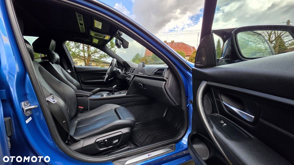 BMW Seria 3 335i xDrive Sport-Aut Sport Line - 25