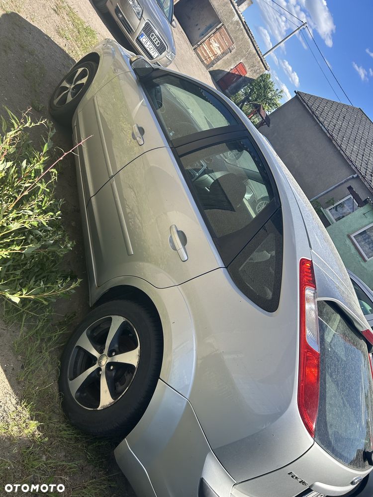 Ford Focus - 3