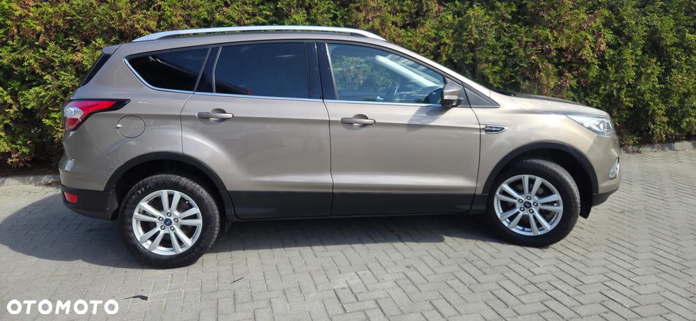 Ford Kuga 1.5 EcoBoost 2x4 Titanium - 14