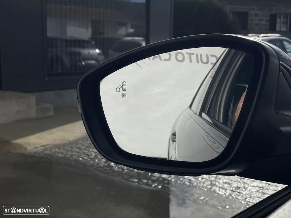 Peugeot e-208 50 kWh GT - 10