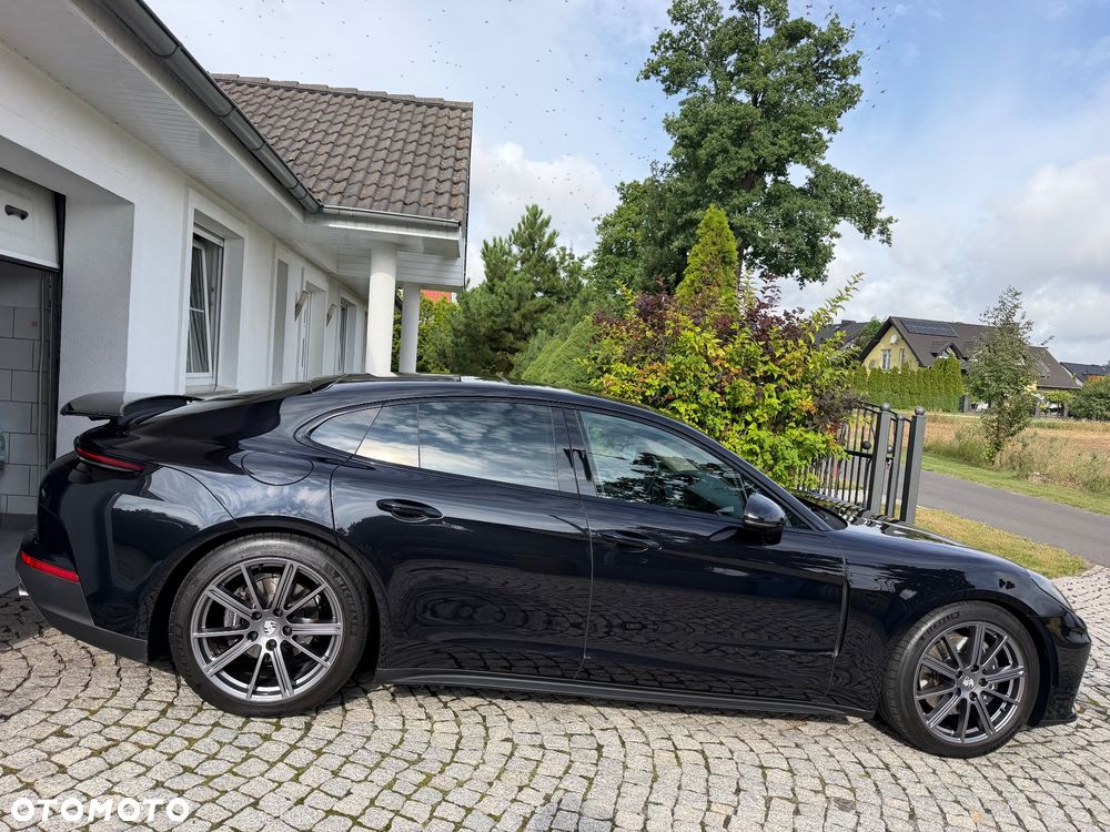 Porsche Panamera 4 - 24