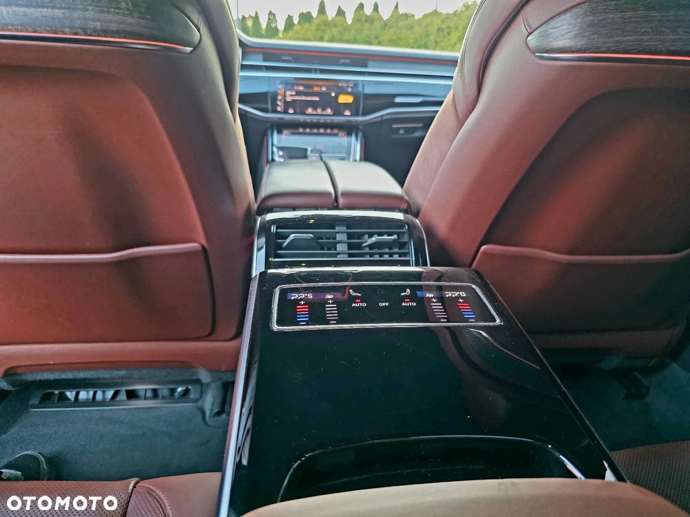 Audi A8 - 11