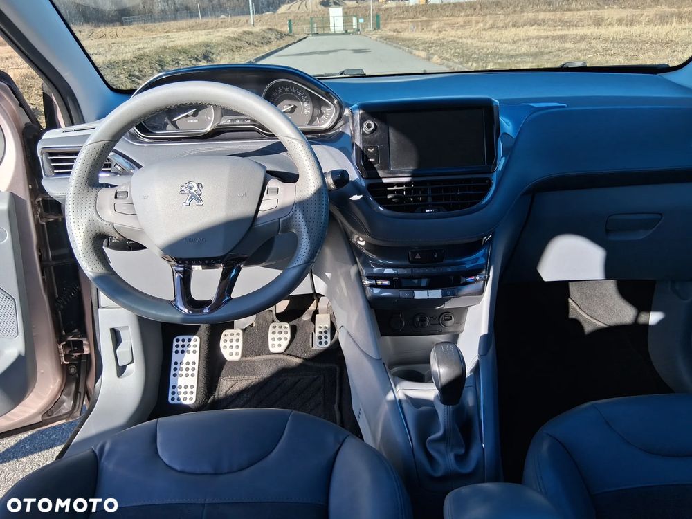 Peugeot 208 e-HDi 92 Stop&Start Style - 20