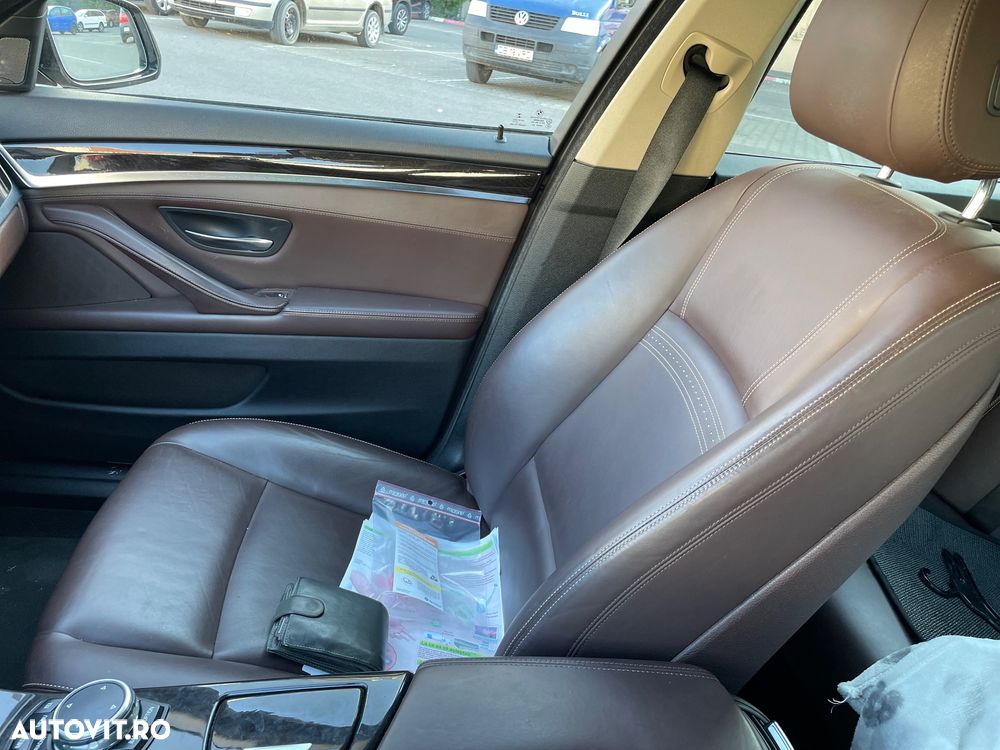 BMW Seria 5 520d Touring Aut. Luxury Line - 17