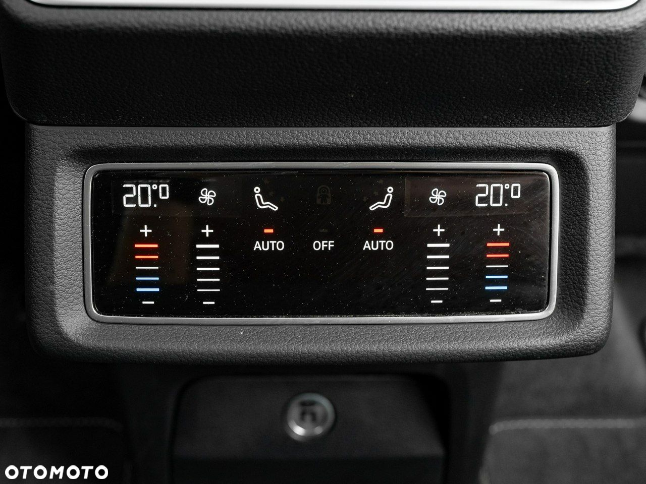 Audi Q8 e-tron 55 114kWh Quattro S Line - 27