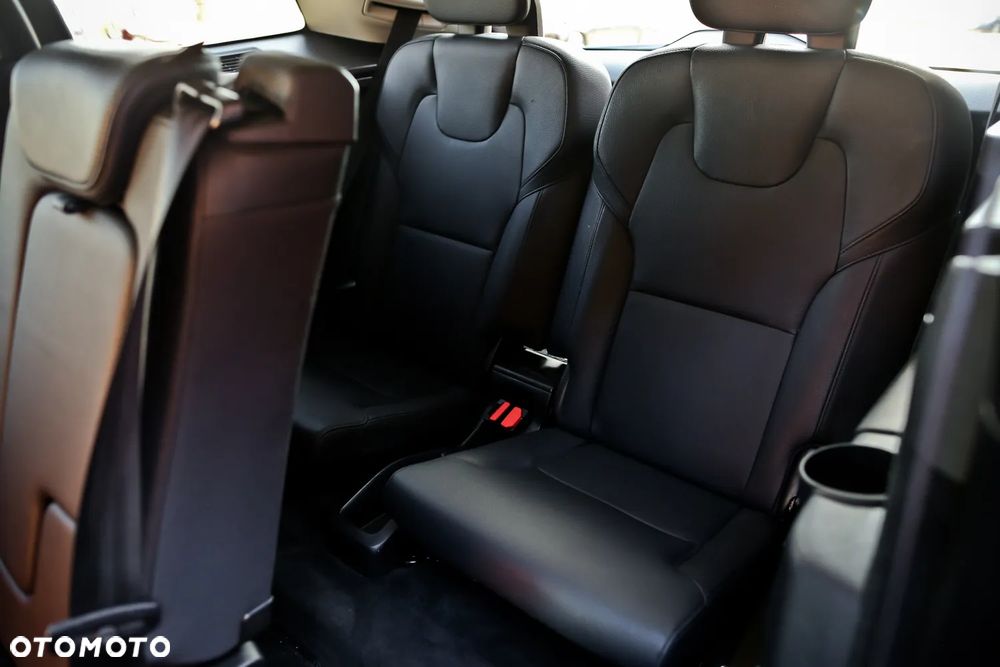 Volvo XC 90 B5 D AWD R-Design 7os - 25