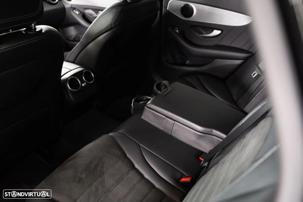 Mercedes-Benz C 300 de AMG Line - 44