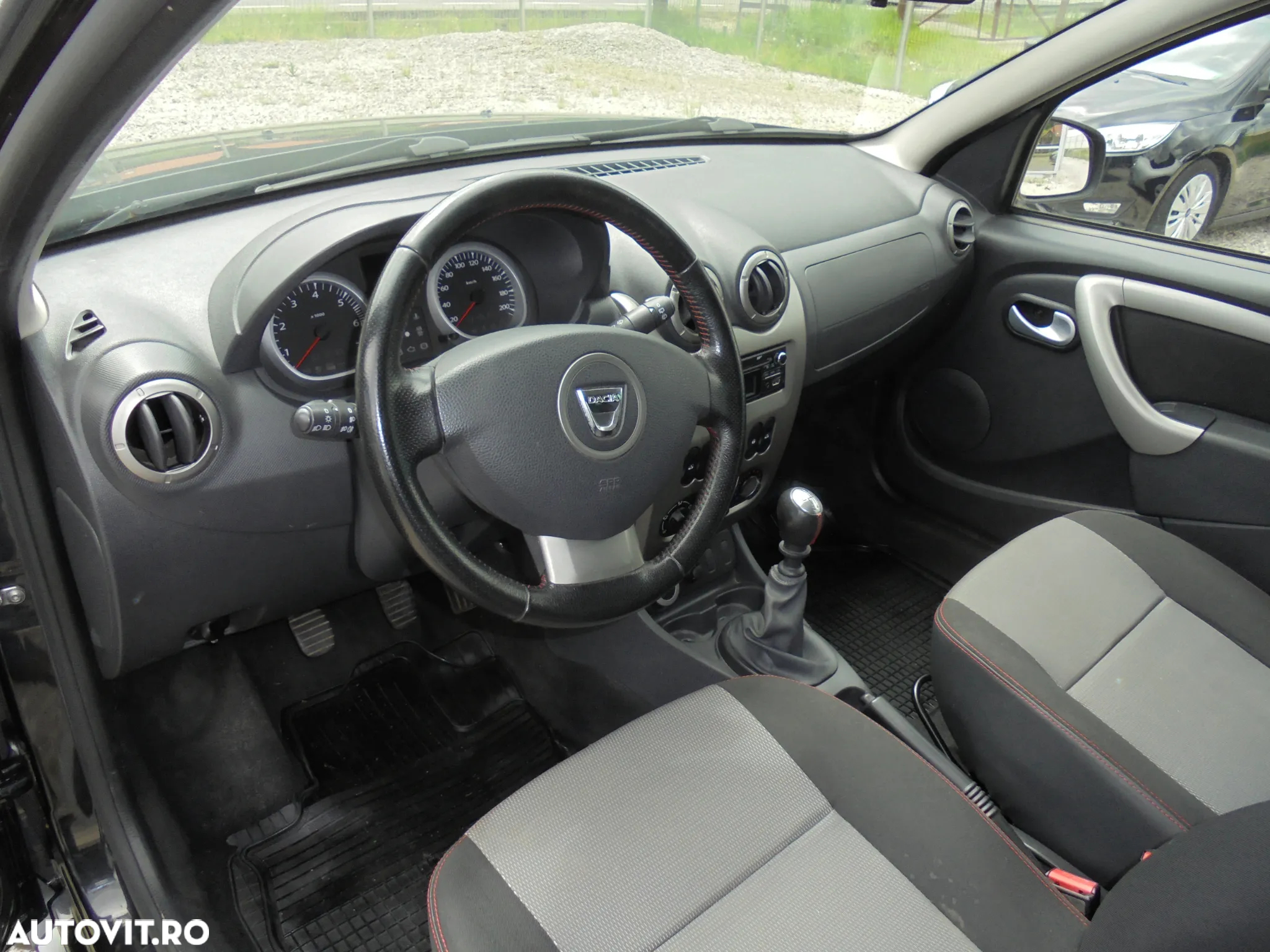 Dacia Duster 1.5 dCi 4x4 Laureate - 21