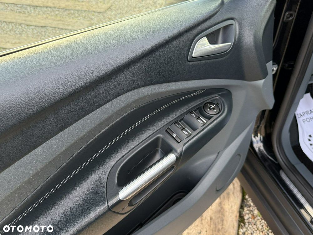 Ford Grand C-MAX - 23