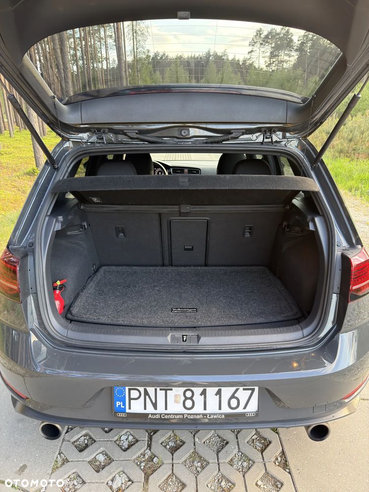 Volkswagen Golf GTI (BlueMotion Technology) DSG Performance - 23