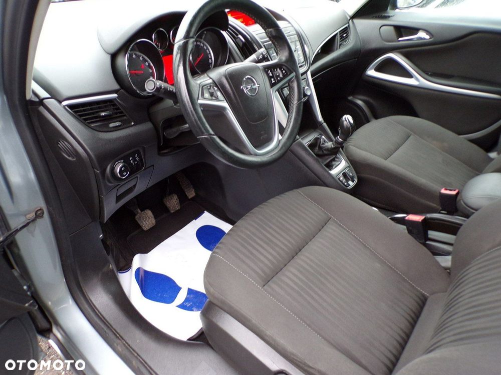 Opel Zafira - 17