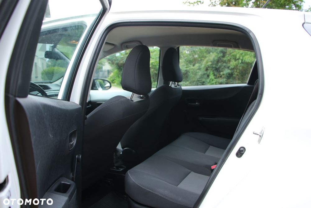 Toyota Yaris - 16