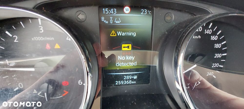Nissan Qashqai 1.5 dCi Tekna EU6 - 16