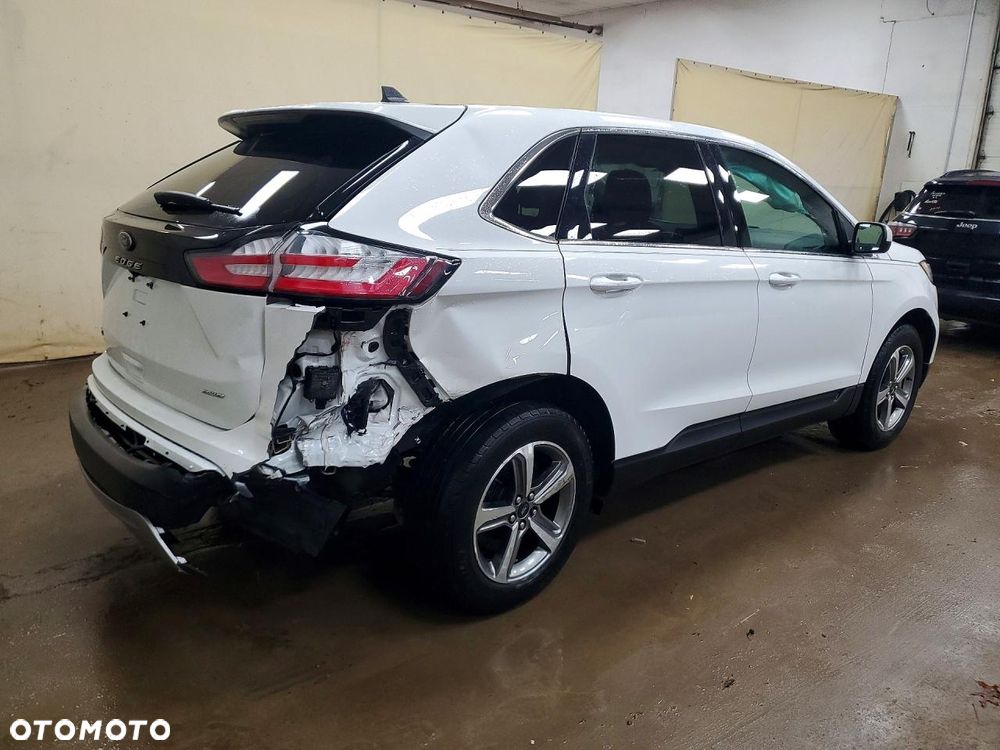 Ford Edge - 4