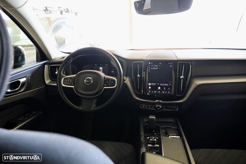 Volvo XC 60 2.0 T6 PHEV Essential AWD - 17