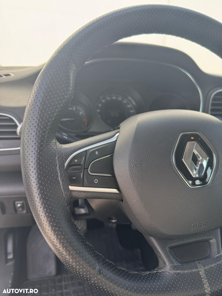 Renault Megane - 9