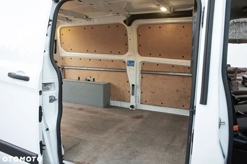 Ford Transit Custom - 32