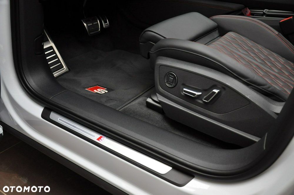 Audi SQ8 e-tron - 22