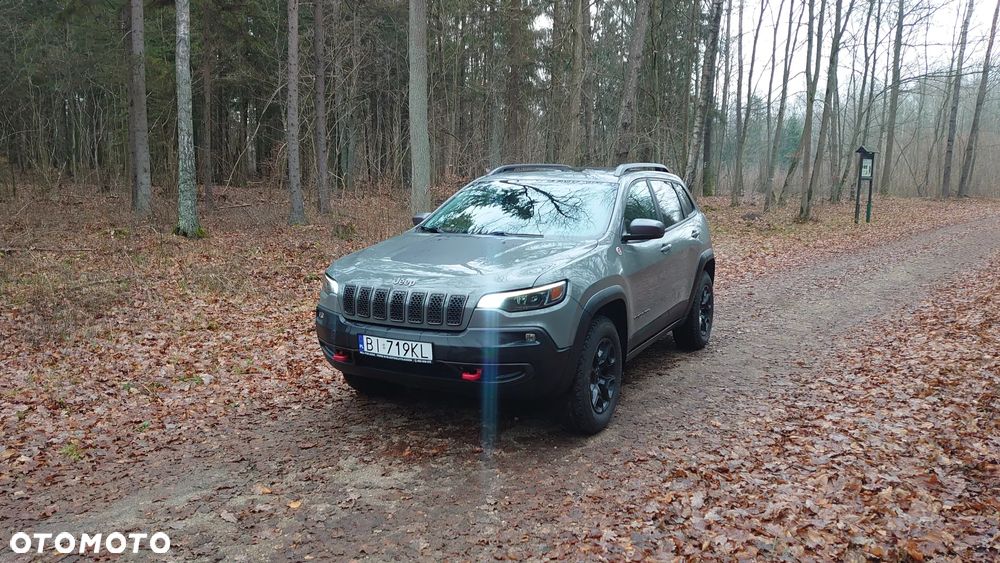 Jeep Cherokee - 2