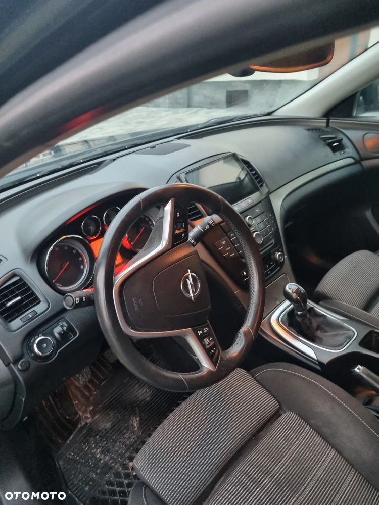 Opel Insignia - 10