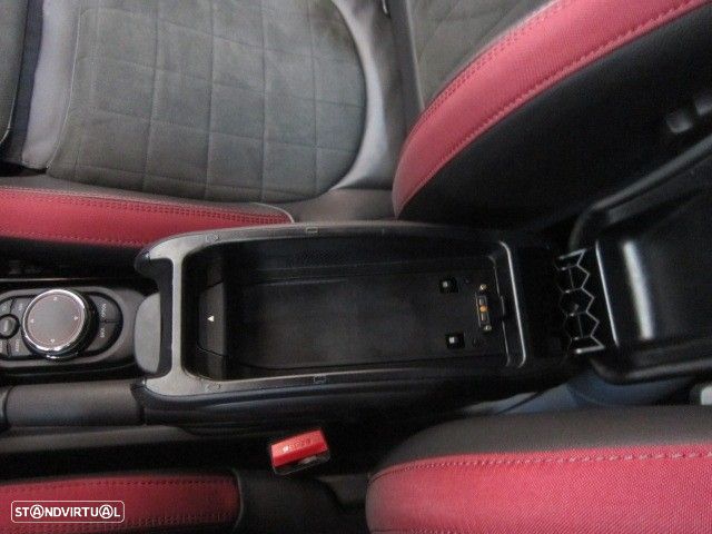 MINI 3 Portas John Cooper Works Auto Desportiva - 36