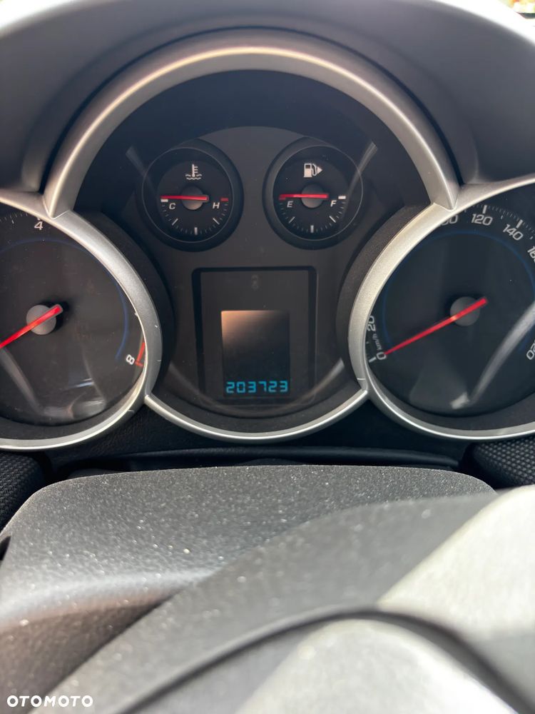 Chevrolet Cruze 1.6 LS - 10