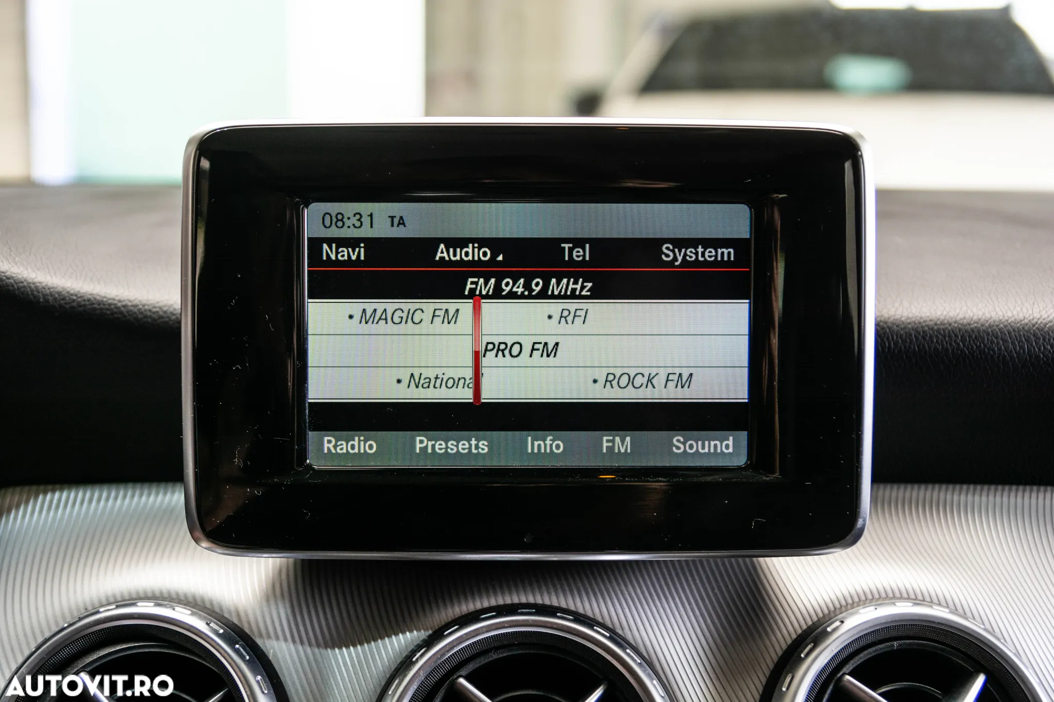 Mercedes-Benz GLA 200 d 7G-DCT Urban - 18
