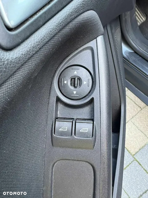 Ford Focus 1.6 SYNC Edition - 7