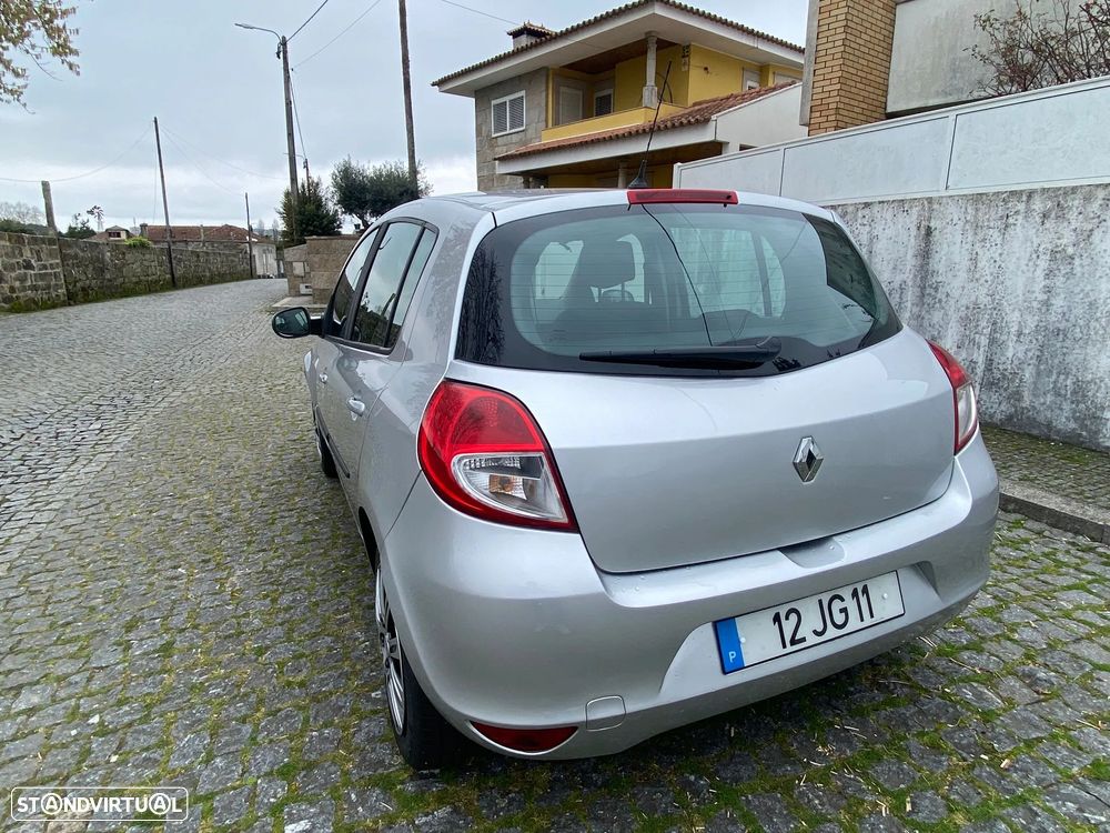 Renault Clio - 6