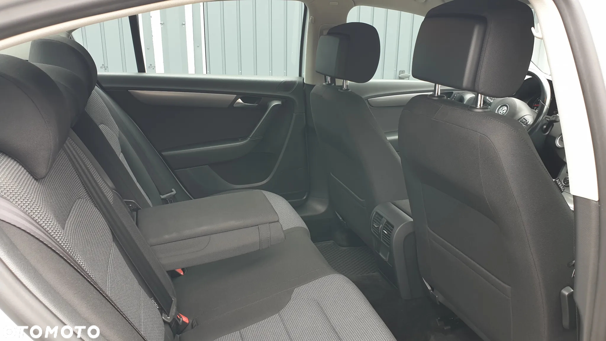 Volkswagen Passat 1.4 TSI BMT Comfortline - 12