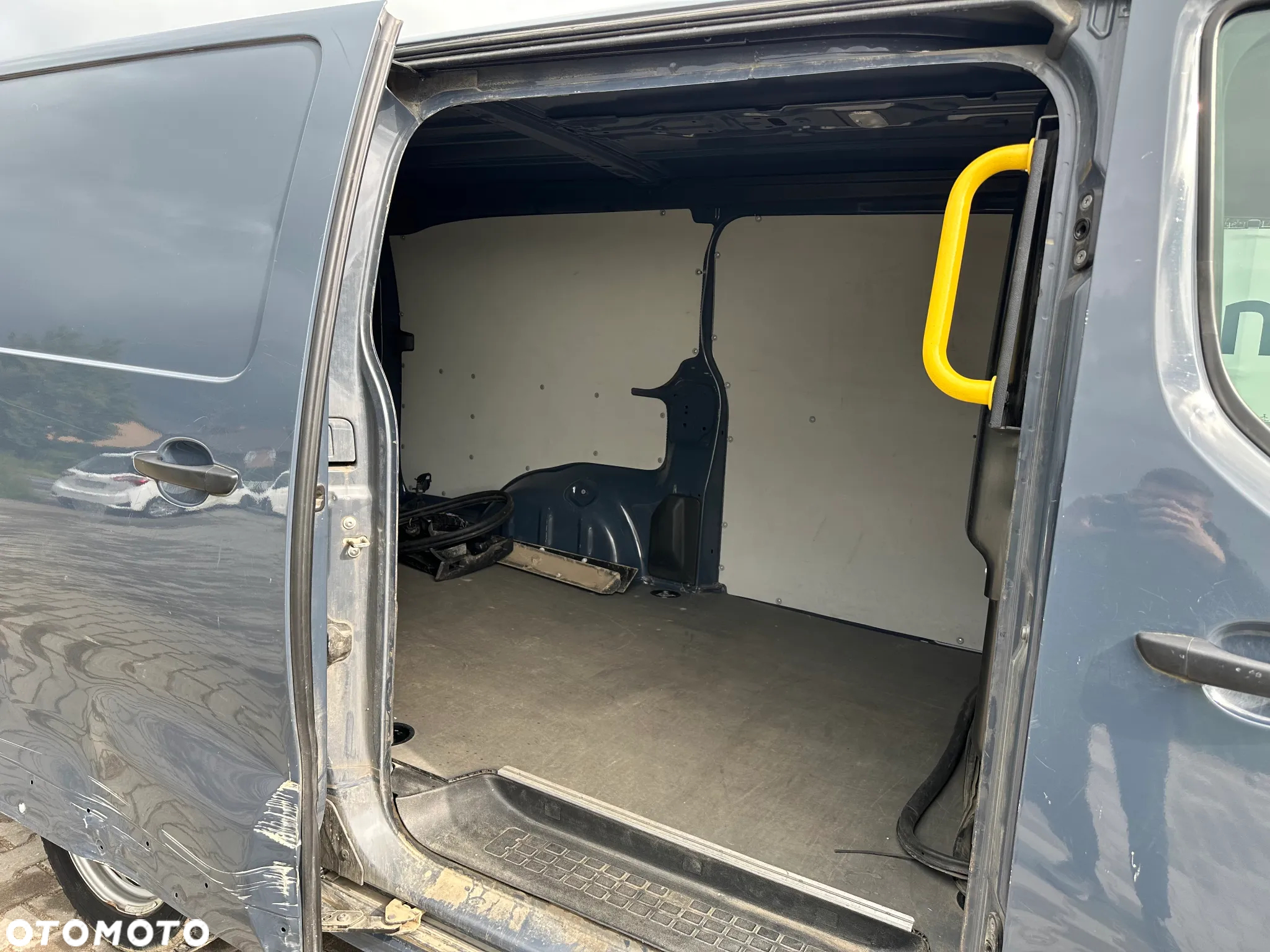 Opel Vivaro - 13