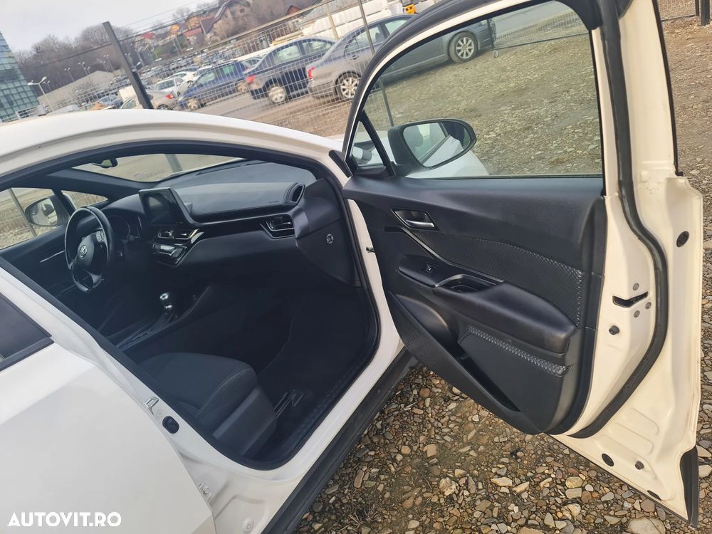 Toyota C-HR Hybrid Business-Edition - 9