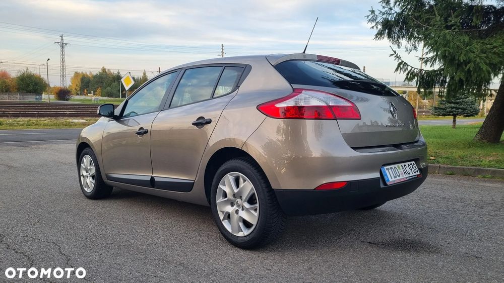 Renault Megane 1.6 16V 100 Authentique - 7