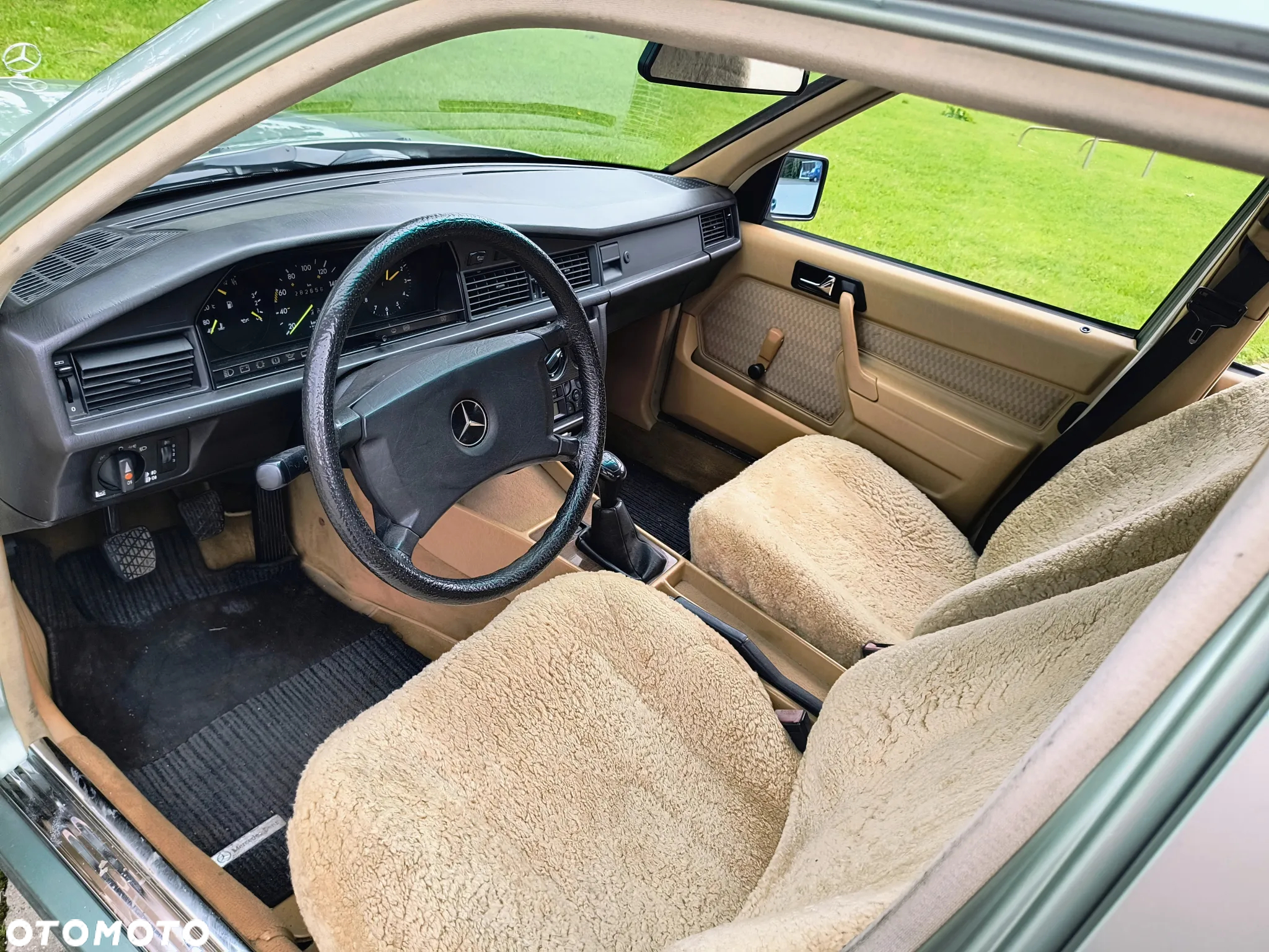 Mercedes-Benz W201 (190) - 9