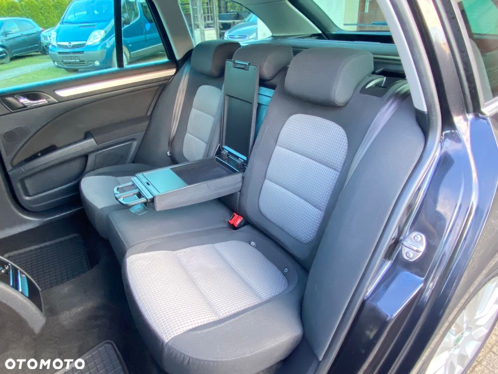 Skoda Superb 2.0 TDI DSG Elegance - 26