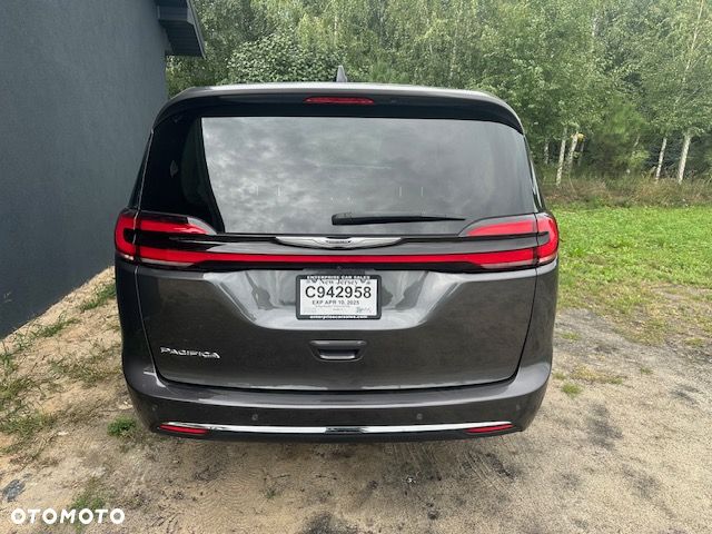 Chrysler Pacifica - 9
