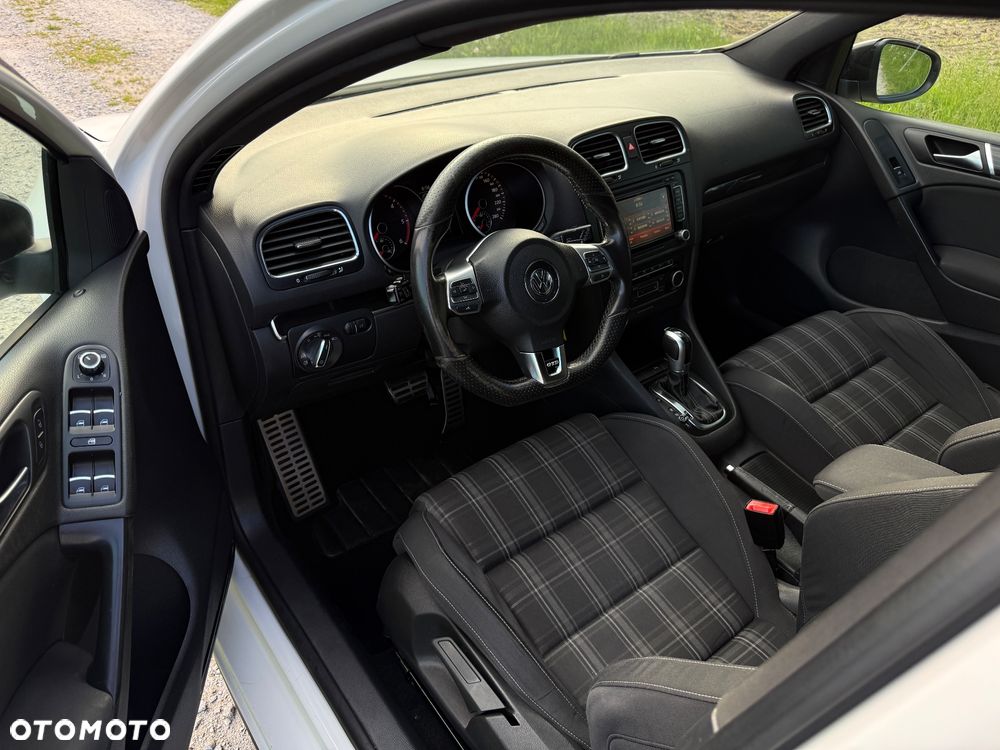Volkswagen Golf 2.0 TDI DPF DSG GTD - 2