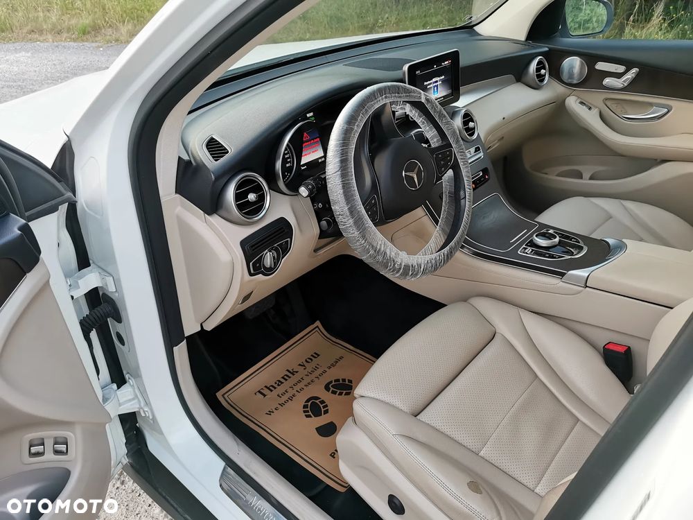 Mercedes-Benz GLC - 16
