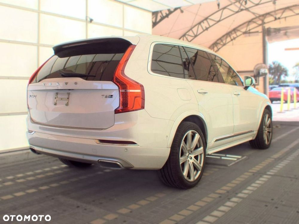 Volvo XC 90 - 15
