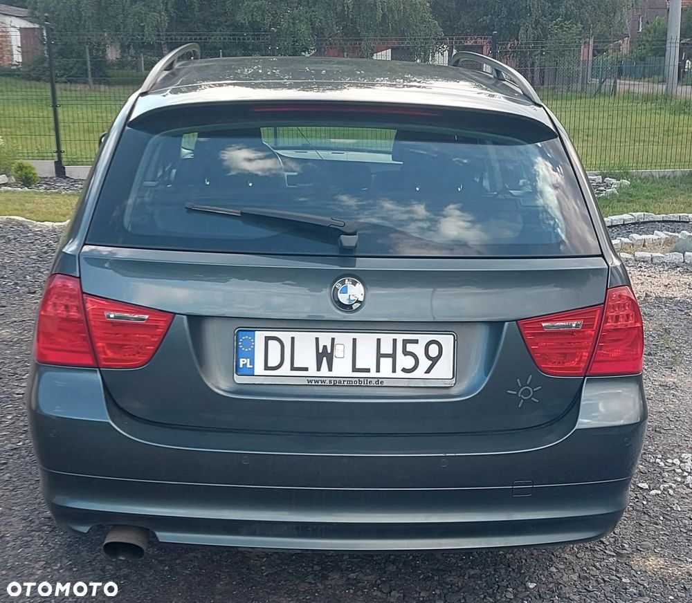 BMW Seria 3 318i - 3
