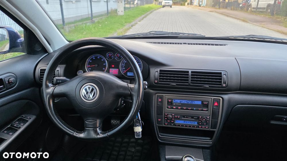 Volkswagen Passat 1.6 Comfortline - 8