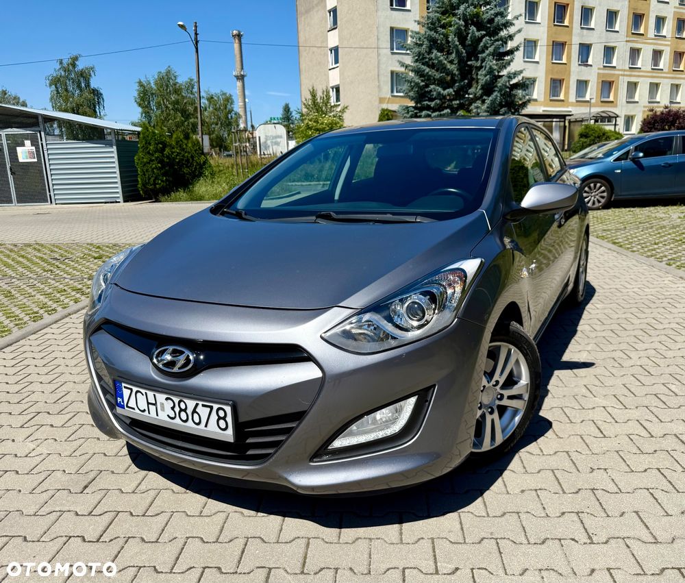 Hyundai i30 blue 1.6 CRDi Style - 3