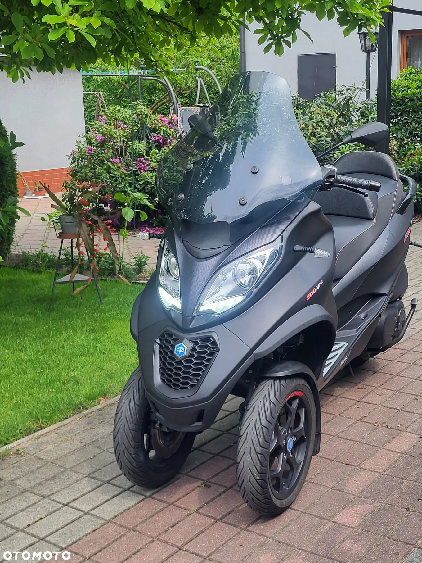Piaggio MP-3 - 8