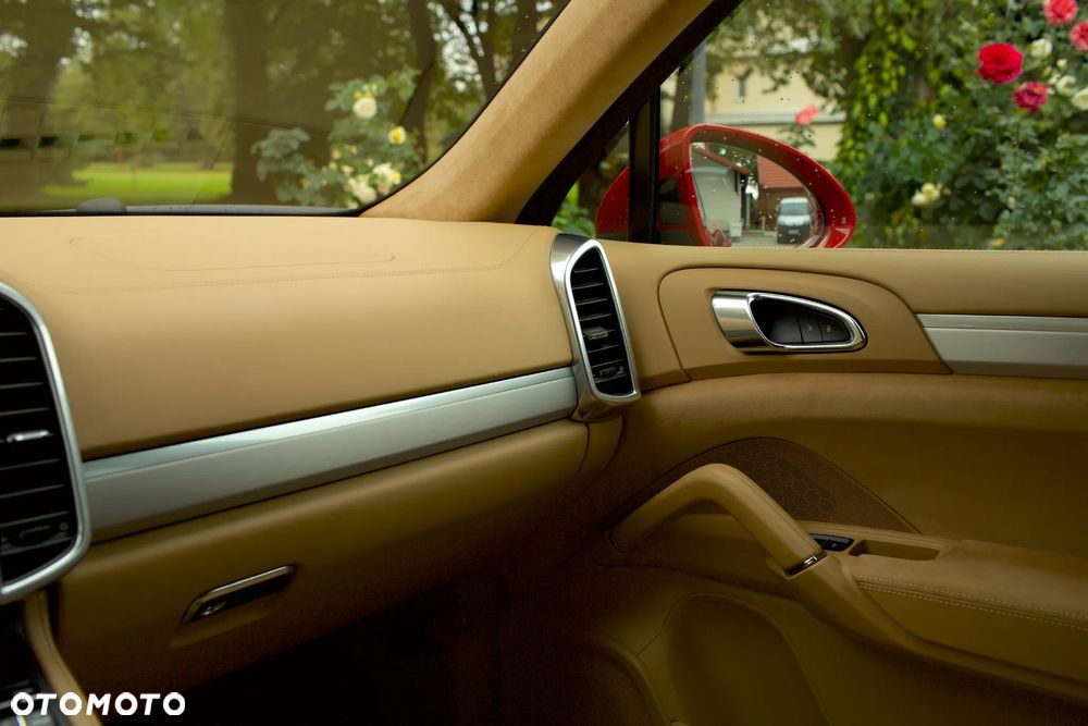 Porsche Cayenne GTS - 22