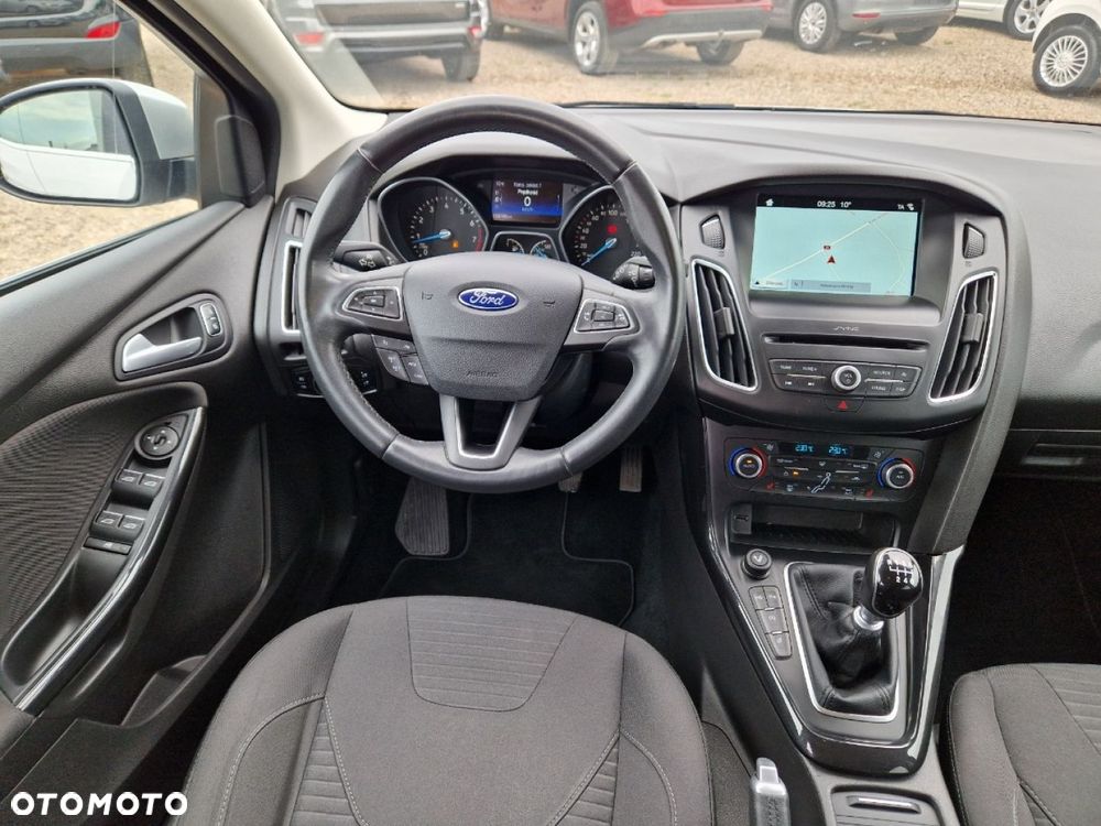 Ford Focus 1.0 EcoBoost Titanium - 18